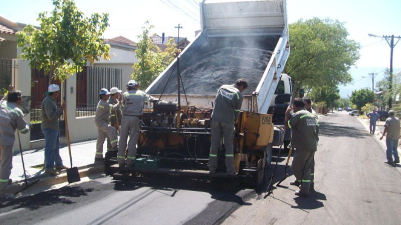 Continúan los trabajos del Plan de pavimentación de 200 cuadras