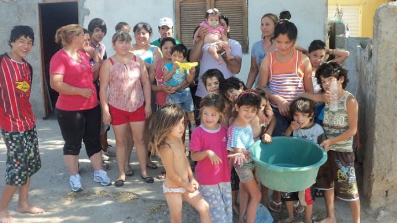 Vecinos hartos de los cortes de agua