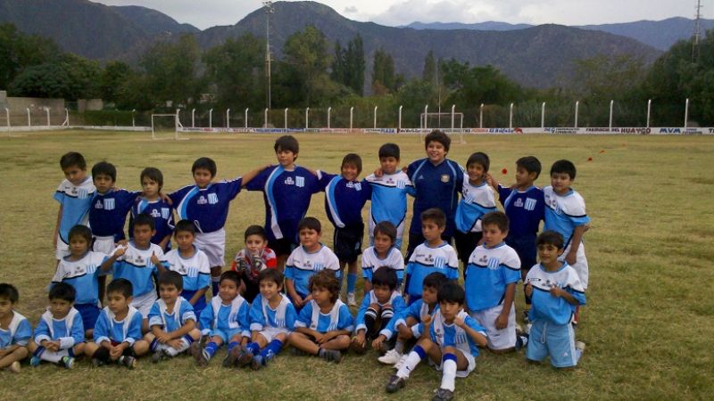 Chicos de Andalgalá y Pomán van a torneo infantil en Paraná