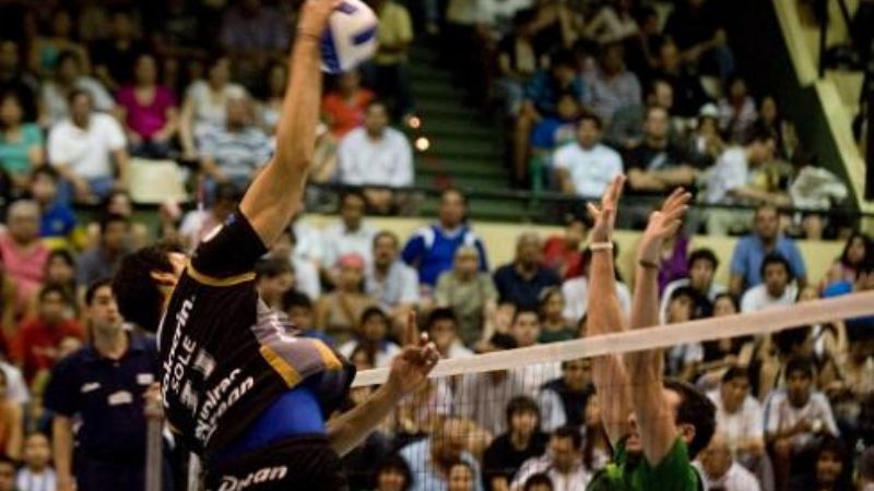 Catamarca Voley con el equipo de Tinelli