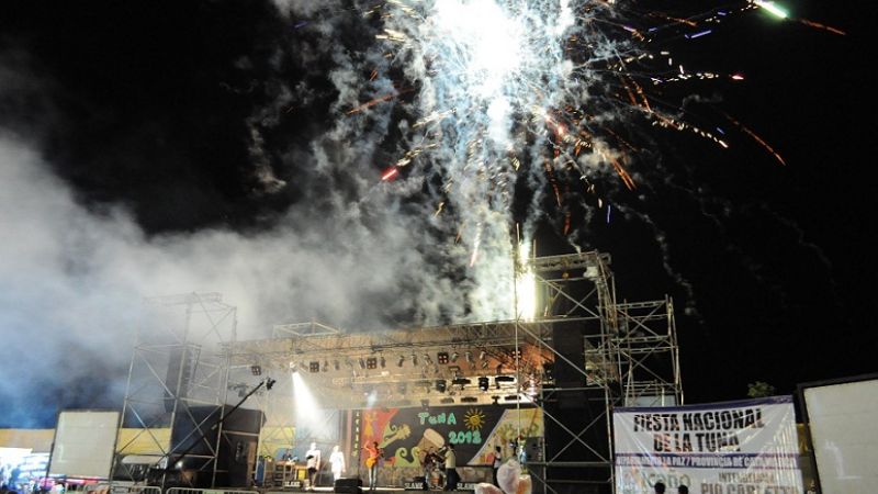 Multitudinario marco para la Fiesta Nacional de La Tuna