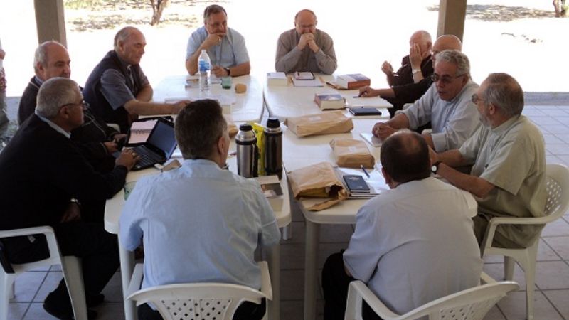 Obispos del NOA están reunidos en Santa María