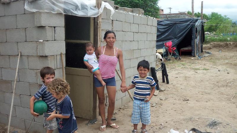 Emplazan a familias a dejar terreno usurpado