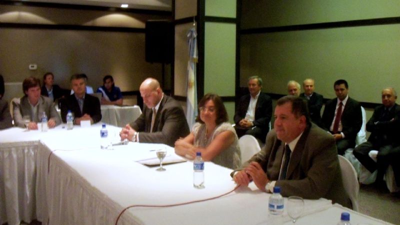 La gobernadora pidió a las empresas mineras que inviertan más en Catamarca