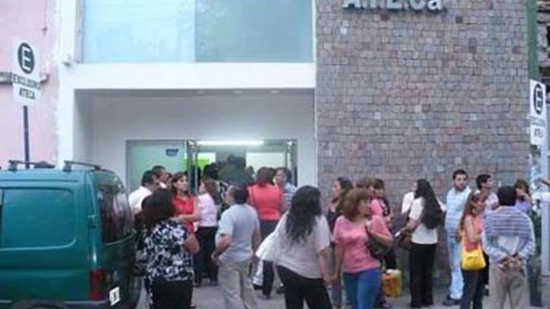 Docentes enojados protestarán frente a la sede de ATECA