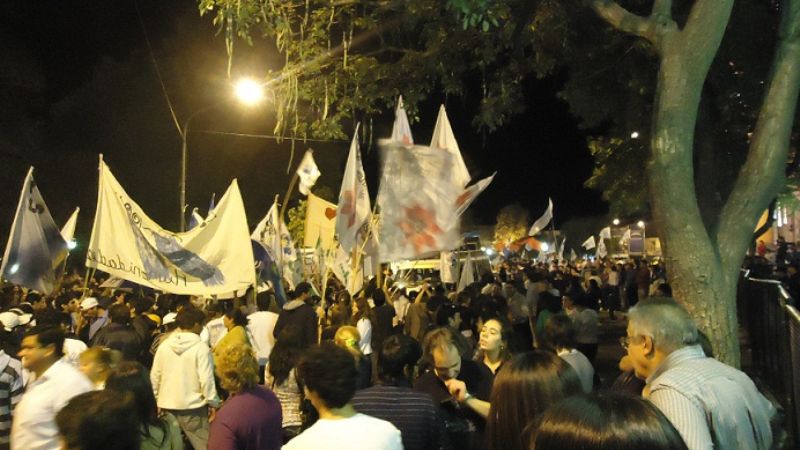 Un festejo legítimo y un contratiempo innecesario