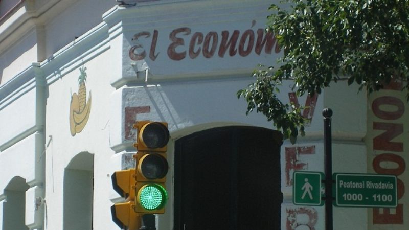 Clausuraron verdulería y panchería en la peatonal por falta de higiene