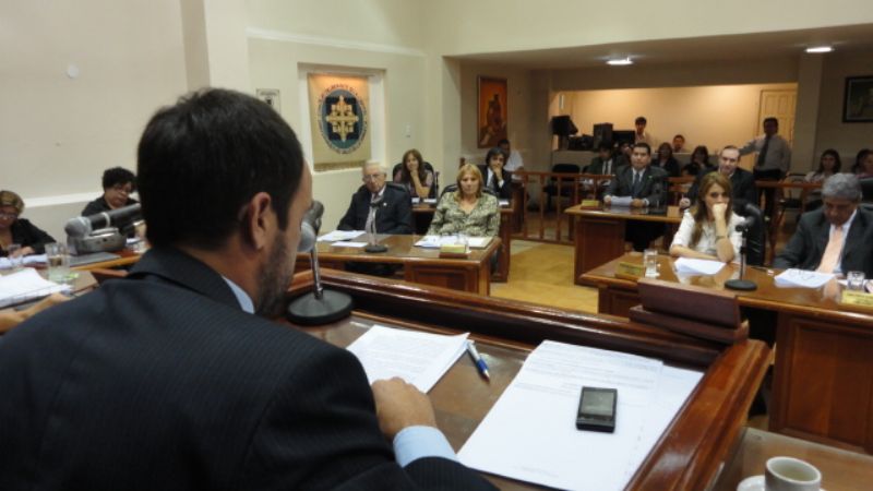 Simón Hernández brindó su Informe de Gestión 2011