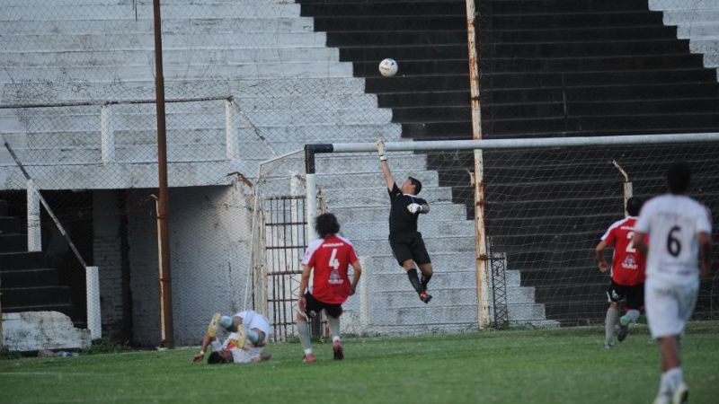 Villa Cubas se trajo un punto de Tucumán
