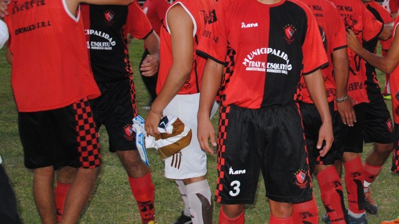 Defensores de Esquiú eliminó a Talleres y sigue en el TDI