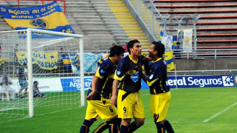 Policial sacó chapa y se afianza en zona de clasificación