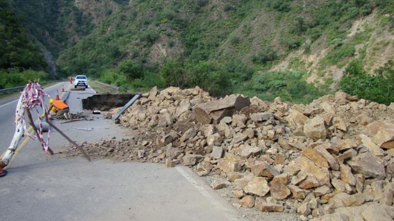 Reparan daños en La Cébila