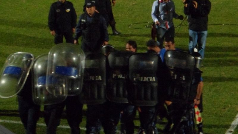 Repaso en imágenes de los incidentes y festejo foráneo