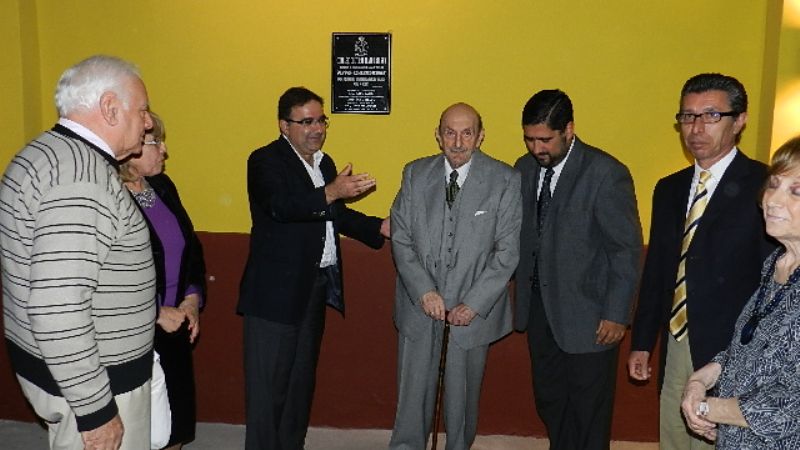 La sala José Horacio Monayar del Teatro del Sur descubrió su placa central