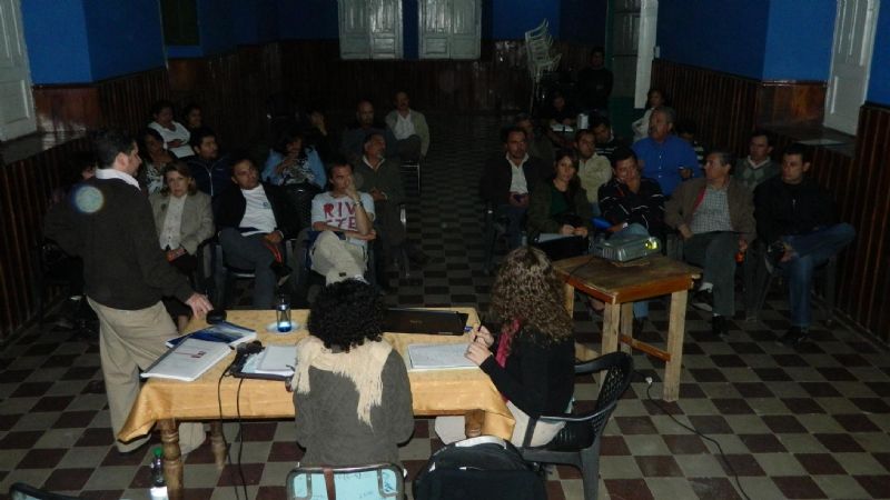 Buscan optimizar la producción y venta de vinos