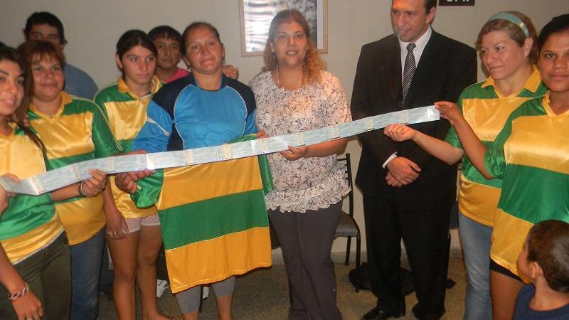 Equipo femenino “La Costanera” en el Bicentenario