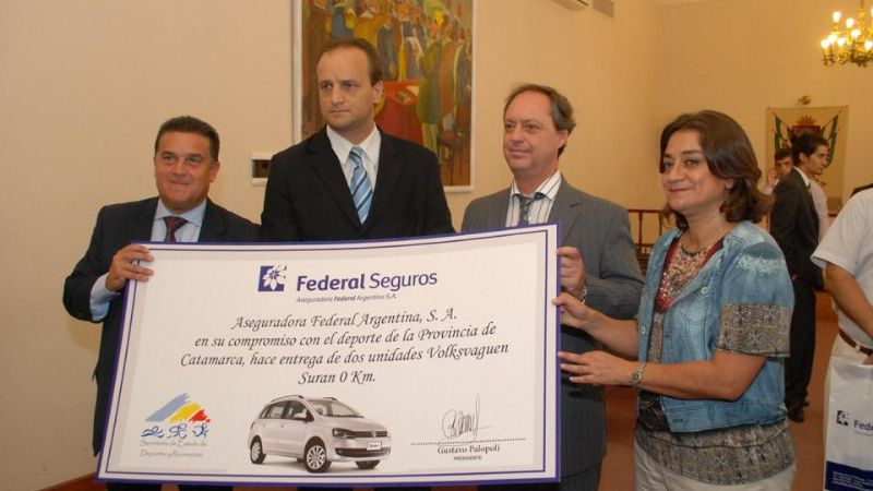 Deportes recibió dos vehículos 0 km de la empresa Federal Seguros