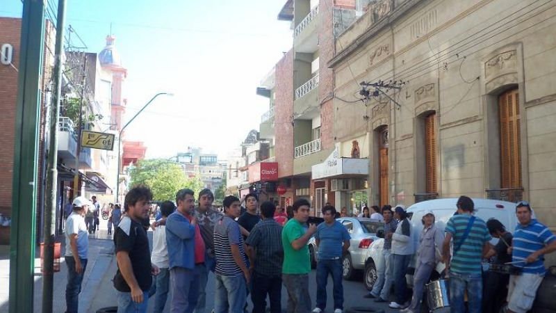 Proveedor de Frías dice que Fratelli le pagó con cheque sin fondo