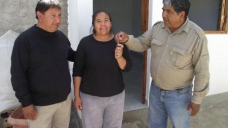 Ayuda habitacional en el Barrio Chacarita de Santa María