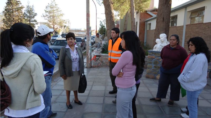 Padres autoconvocados de Fiambalá entregaron nota a supervisora