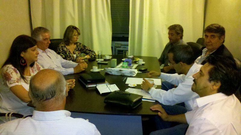 Autoridades de la Cámara de Diputados se reunieron con los presidentes de bloque  