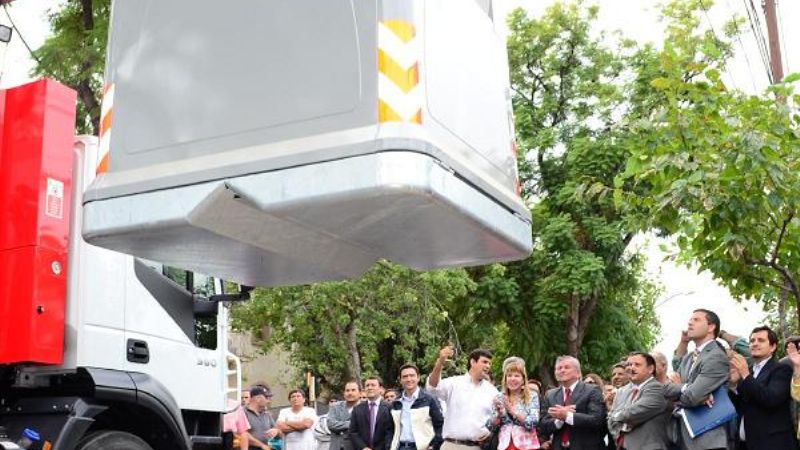 Jalil estuvo en el lanzamiento del sistema de recolección EASY