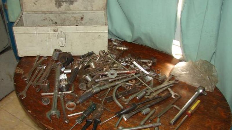 Recuperan herramientas robadas y arrestan a un joven  