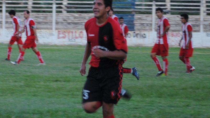 Defensores y Aconquija juegan hoy por el TDI; San Lorenzo, mañana 