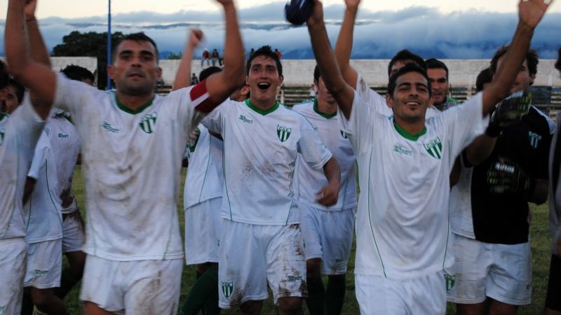 Defensores eliminado del TDI por Estudiantes de San Luis