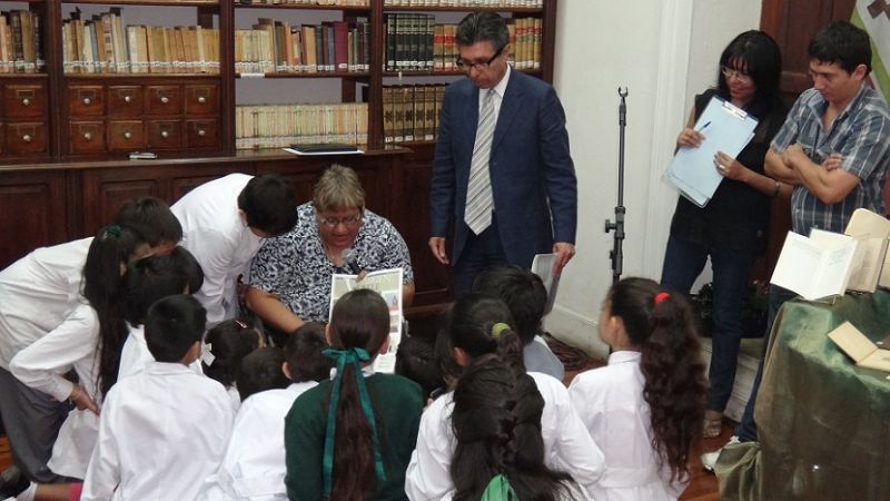 Inauguraron la muestra “Madre del Valle, ilumina nuestra Familia”