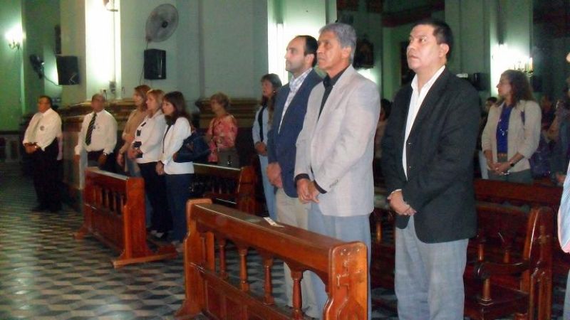 Empleados del CD rindieron homenaje a la Virgen