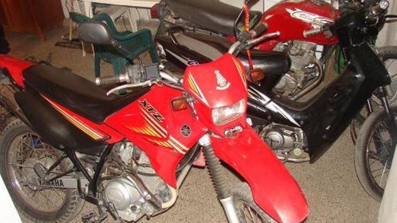 Tras allanamientos, secuestran cuatro motos