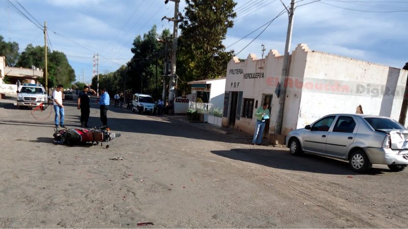 Motociclista salvó milagrosamente su vida al chocar con un auto