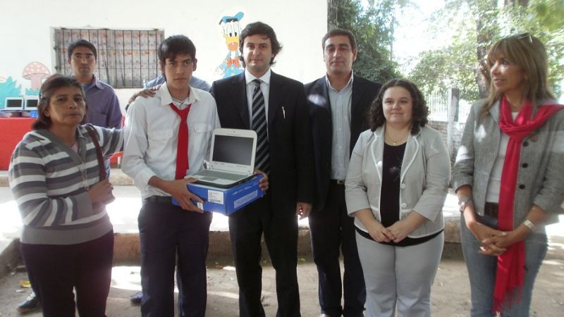 Se entregaron 110 netbooks en Ancasti