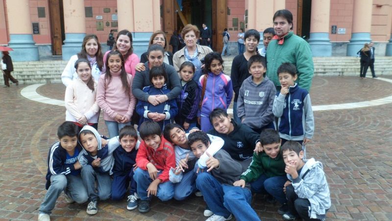 Niños visitaron por primera vez la Virgen del Valle en la Catedral