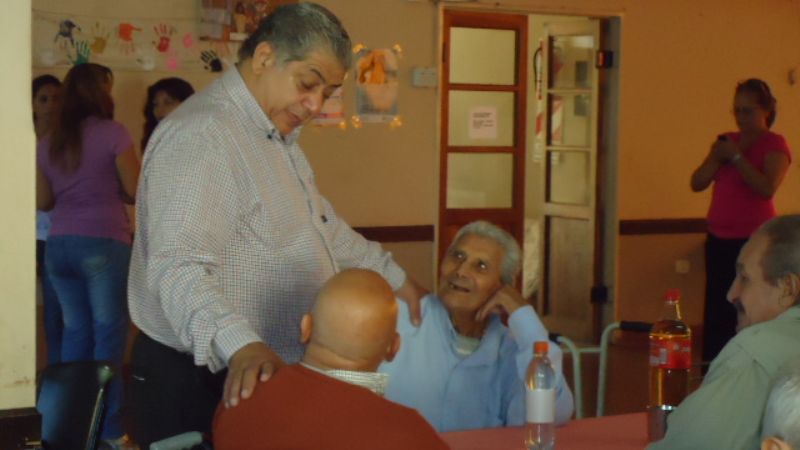 Diputado visitó el Hogar de Ancianos Fray Mamerto Esquiú