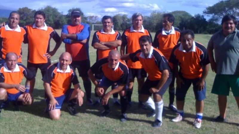 Policías y Abogados golearon en Única de los profesionales