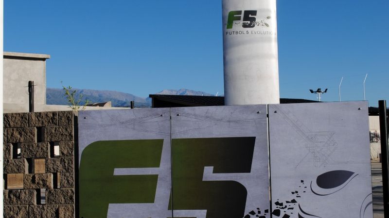 Inauguran F5, fútbol de primera en césped sintético