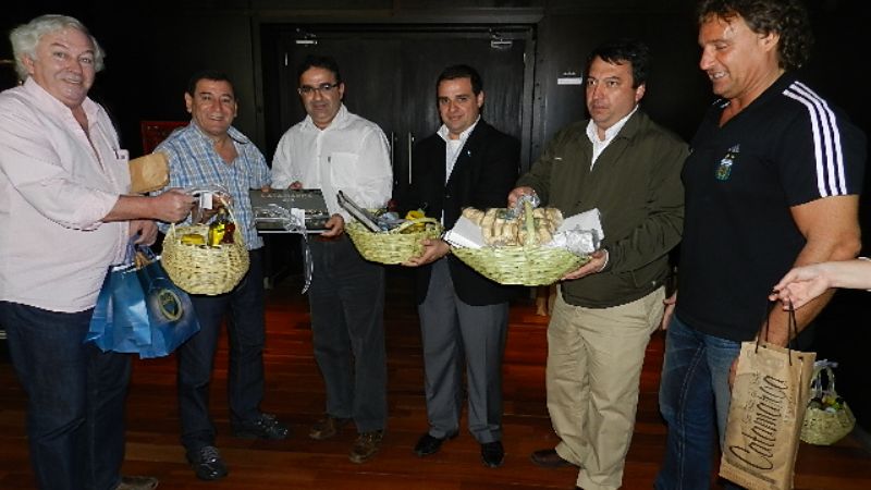 Jalil visitó al plantel de Boca 