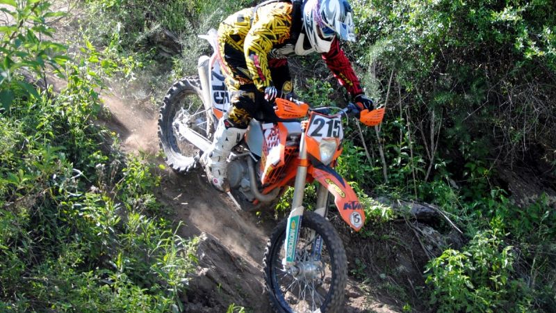 El enduro interprovincial visita Paclín