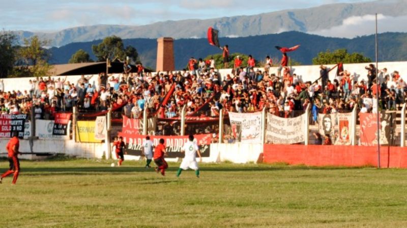 La Liga Chacarera larga con el Apertura 2012, desde las 20  