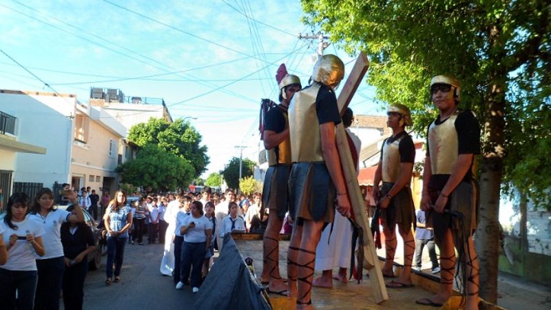 Vía Crucis en pleno centro