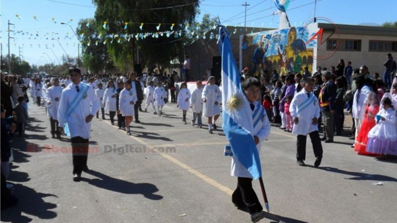 Escuelas de Fiambalá no participarían del acto central del 25 de Mayo