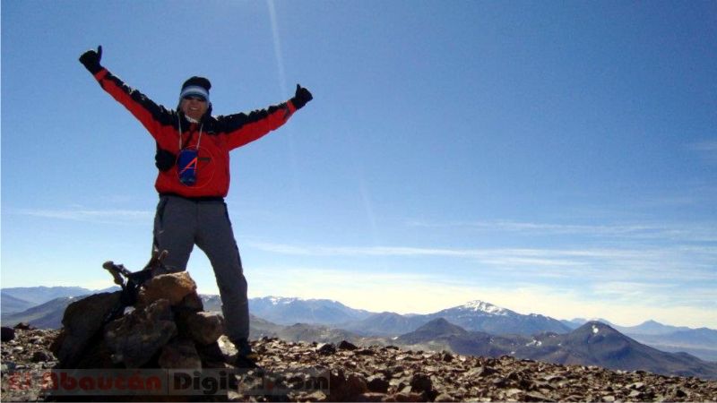 Andinistas hicieron cumbre en el Cerro San Francisco