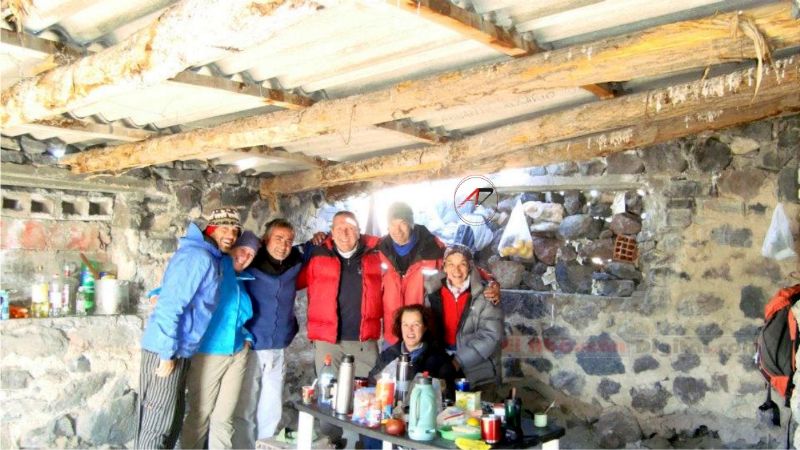 Andinistas hicieron cumbre en el Cerro San Francisco