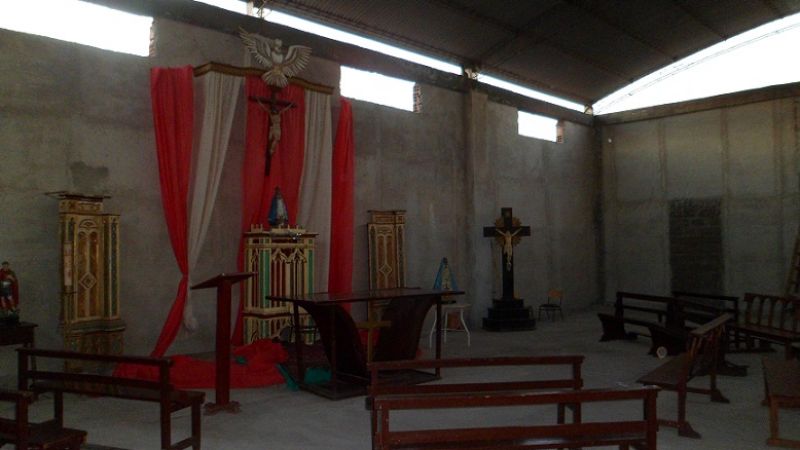 Una iglesia funciona dentro de un galpón en las 500 Viviendas  