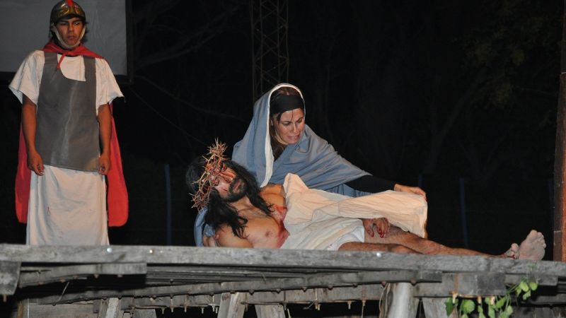 Emotivo Vía Crucis Viviente en Valle Viejo