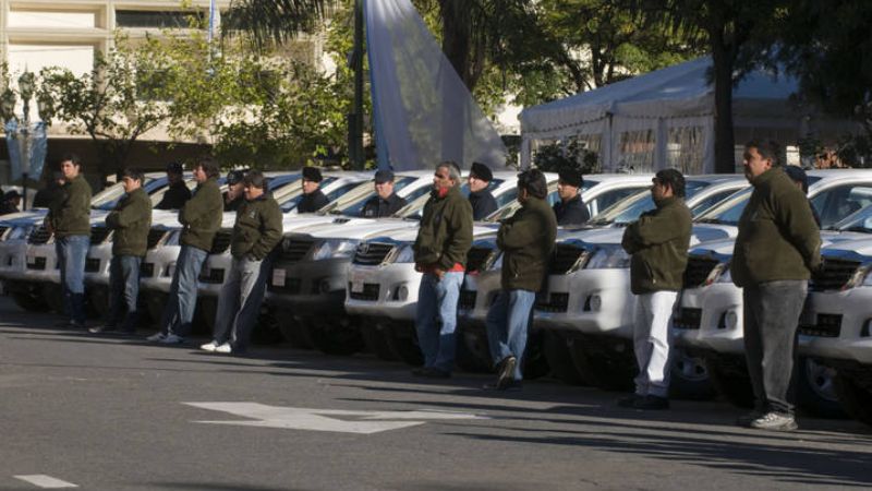 El intendente Jalil cedió 10 camionetas a la Policía de la Provincia