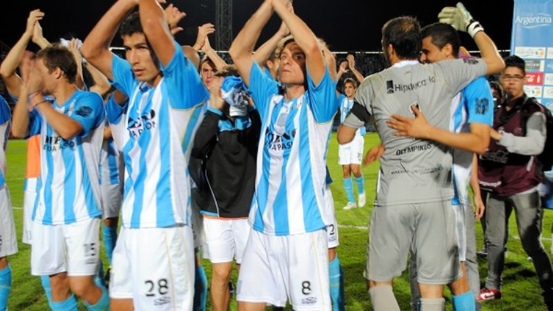 La fiesta \"final\", el pase a \"semis\" y el cheque fueron para Racing