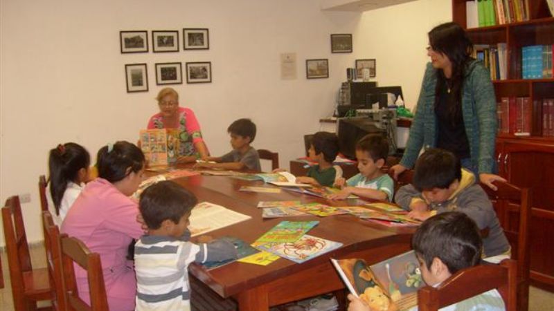 Taller de lectura junto a niños de La Chacarita